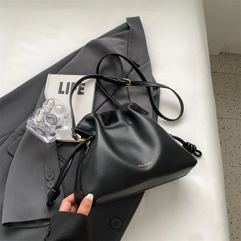 The Vintage Edit Crossbody Bags - Casual Everyday Style That Elevates - Tessbury - photo
