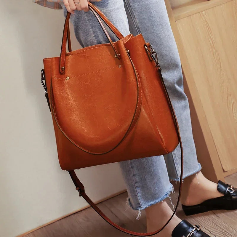 The Oakfield Tote Bag - Genuine Cowhide Leather for Everyday Elegance - Tessbury - situation