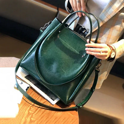 The Oakfield Tote Bag - Genuine Cowhide Leather for Everyday Elegance - Tessbury - situation